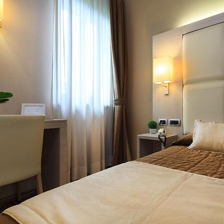 Antica Locanda Del Villoresi Nerviano Номер фото